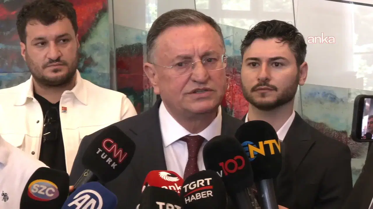 Butlan davasını açan Lütfü Savaş'tan CHP'ye hayırlı olsun ziyareti