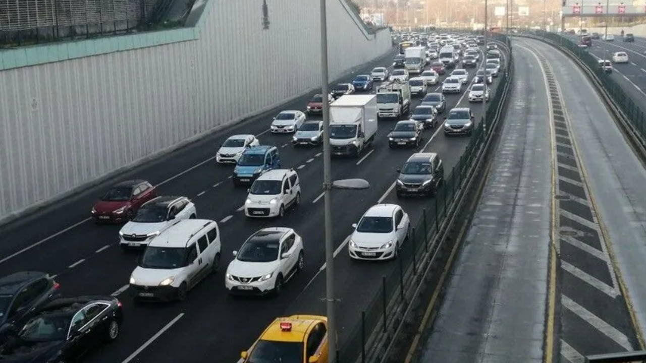 Büyükçekmece'de D-100 Karayolu Gece Kapatılacak
