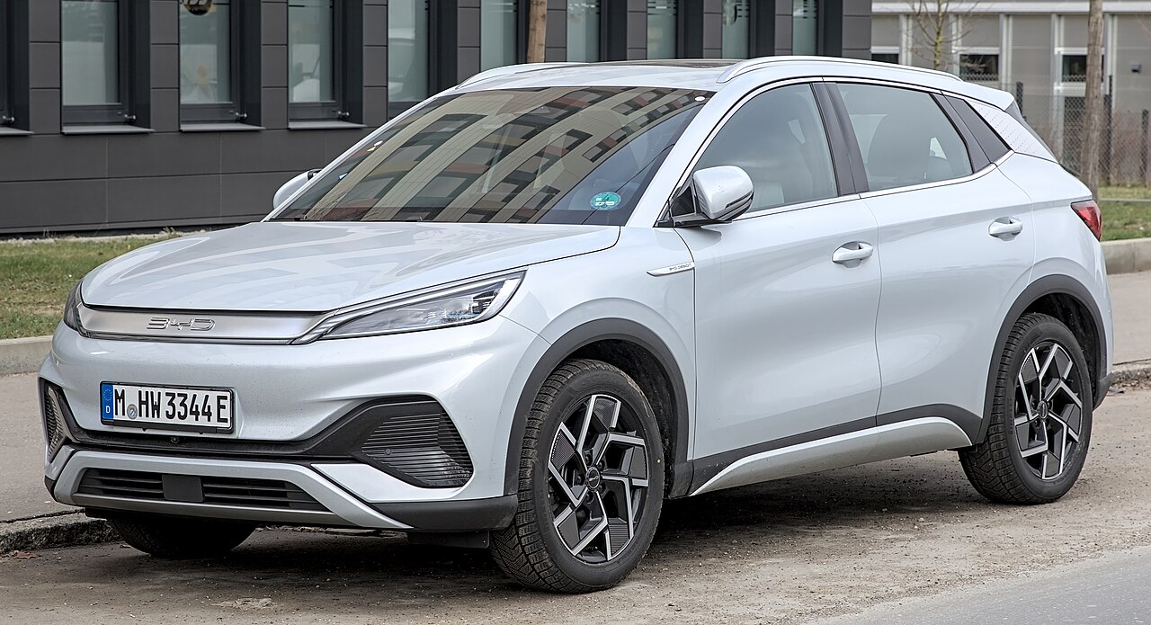 BYD Atto 8 Tanıtıldı: 5 Dakikada %70 Şarj
