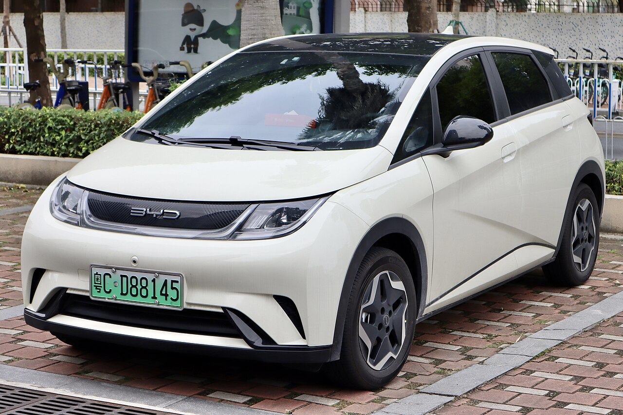 BYD'nin Yeni Hibrit Modeli Dolphin G DM-i Avrupa'da