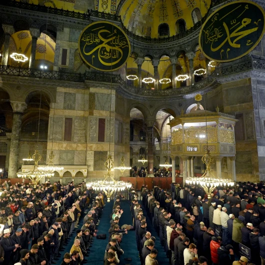 Çağdaş İslam Düşüncesi Siyasi Gündeme Sıkıştı