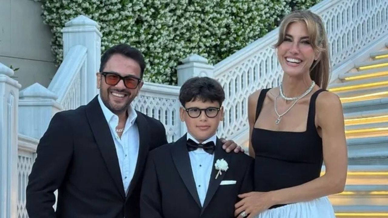 Çağla Şıkel ve Emre Altuğ, oğulları Uzay'ın mezuniyetinde buluştu
