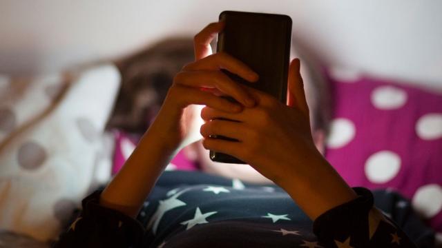 California'da Çocuklara İnternet Koruması: Yeni Yasalar Onaylandı