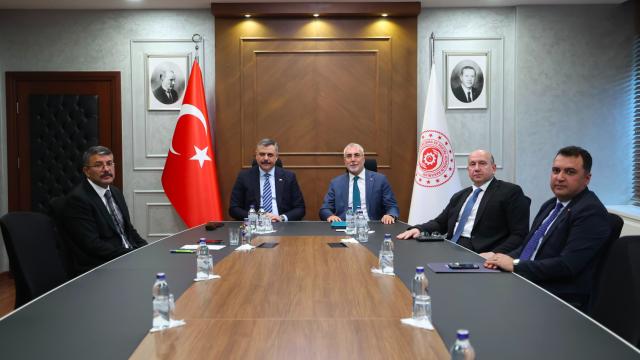 Çalışma Bakanı Işıkhan ile İçişleri Bakanı Çiftçi bir araya geldi