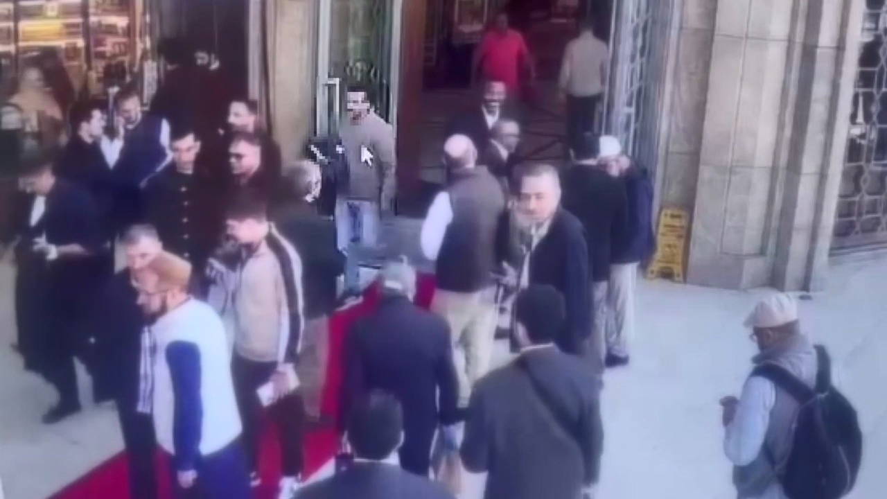 Camide 5 Bin Euro, 3 Bin Dolar ve 5 Bin Riyal Çalan Şüpheli Tutuklandı