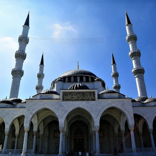 Camiler Haftası'nda Tarihi Eserlerin Tahribatı Gündemde