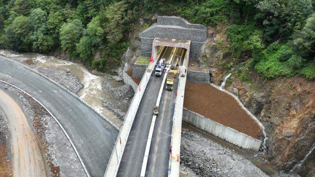 Çamlıhemşin Tünelli Geçişi Pazartesi Hizmete Açılıyor