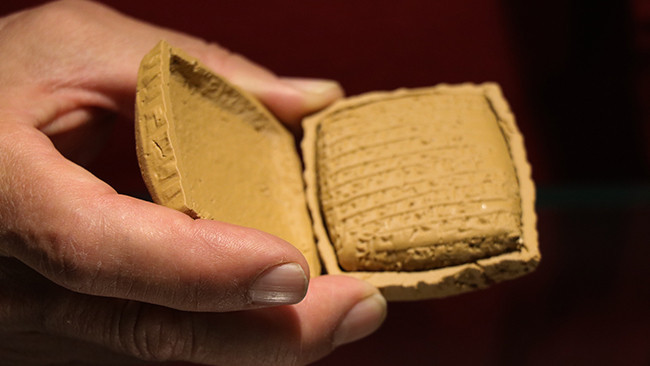 Çamur zarfta 4 bin yıl korunan tablet gün yüzüne çıktı