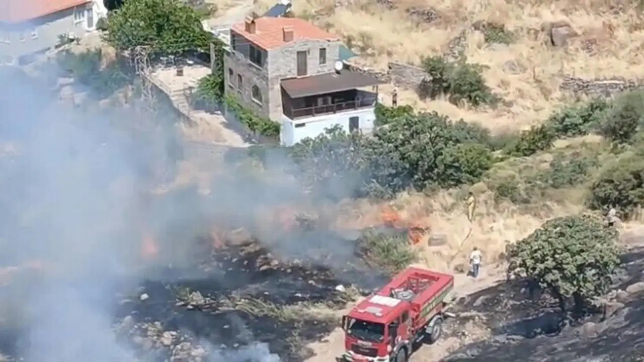 Çanakkale Ayvacık'ta makilik yangını: Ekipler seferber oldu