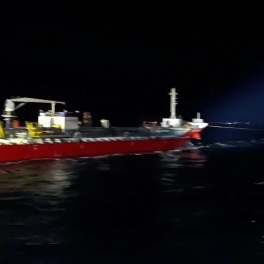 Çanakkale Boğazı'nda Kimyasal Tanker Arızası: ORIS HELGA Demirletildi
