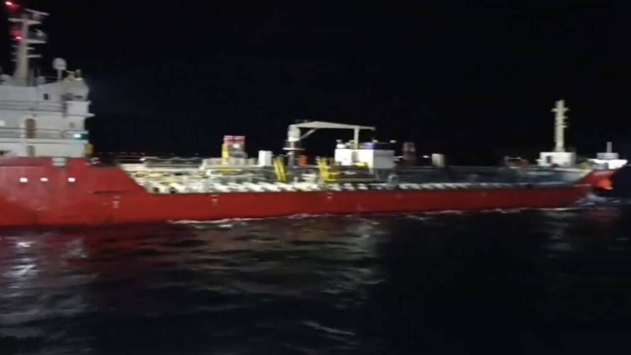 Çanakkale Boğazı'nda Tanker Arızası: Gemi Güvenli Bölgeye Çekildi