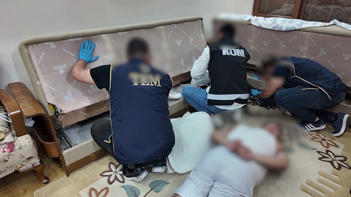 Çanakkale'de Organize Suç Örgütüne Büyük Darbe: 8 Gözaltı