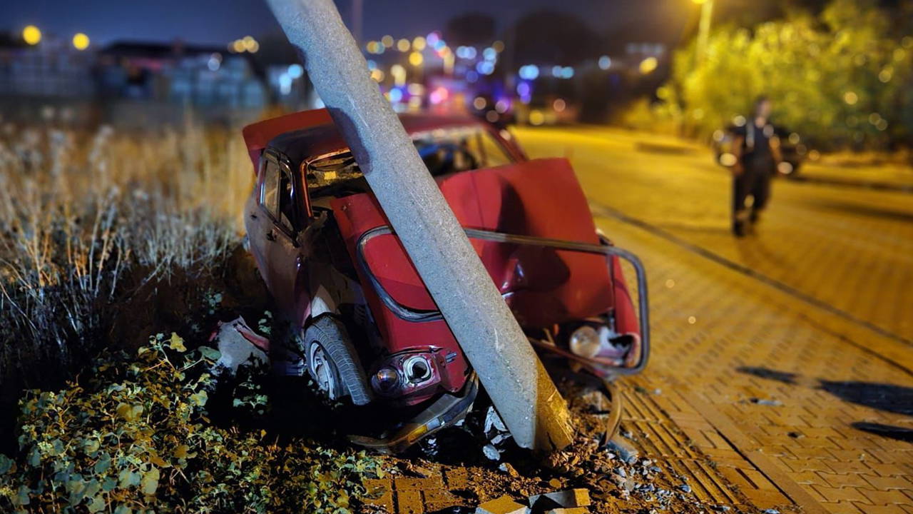 Çanakkale'de Aileye Otomobil Çarptı: Minik Masal Hayatını Kaybetti