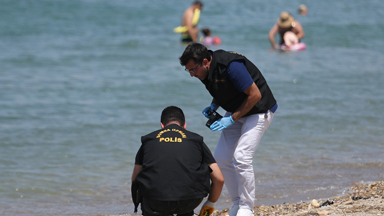 Çanakkale'de Plajda Tarihi Mühimmat Panik Yarattı