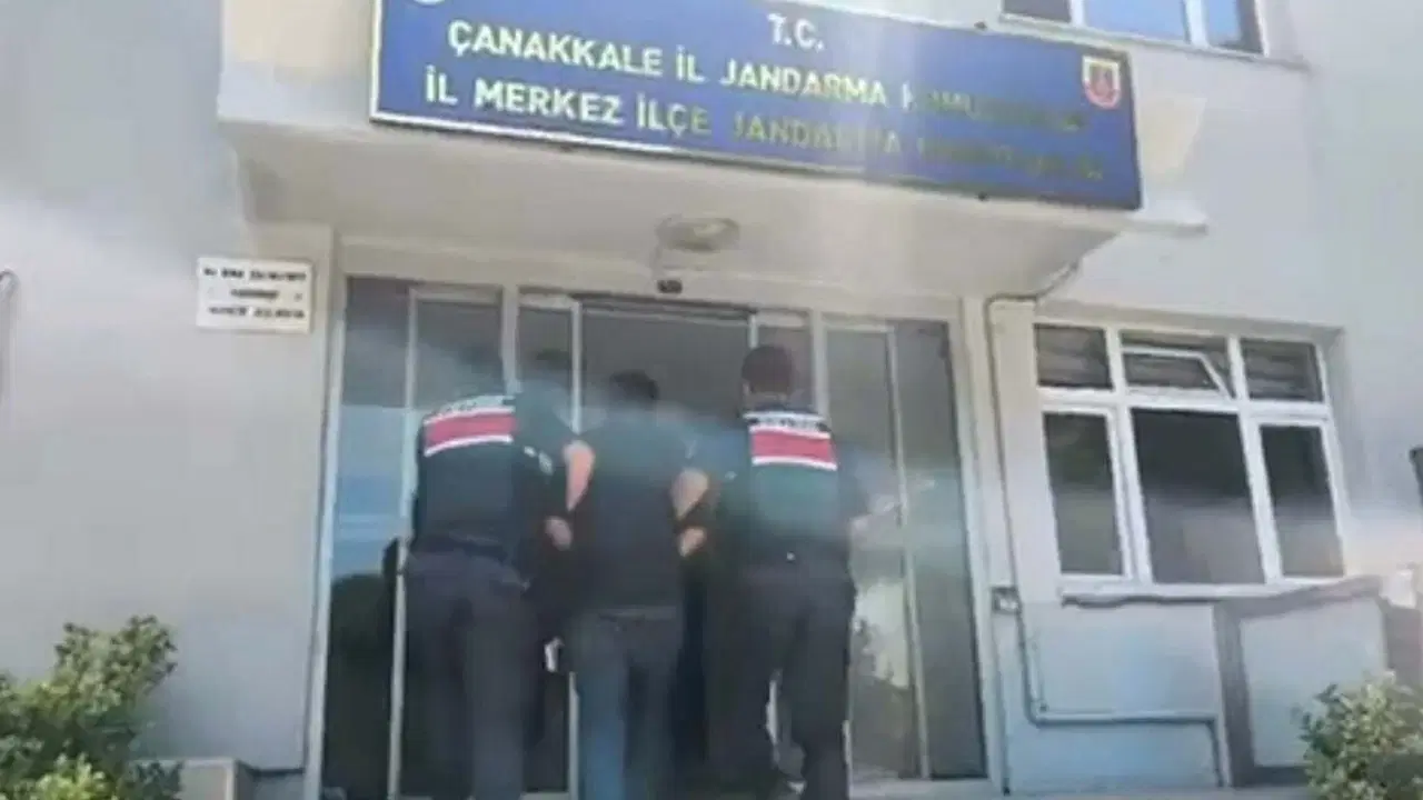 Çanakkale'de ters şeritte giden alkollü sürücü jandarmadan kaçamadı