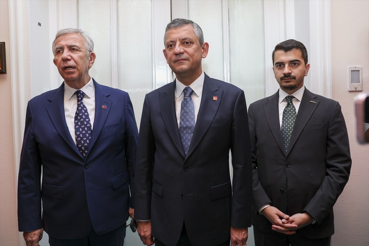 Çankaya Belediye Başkanı Hüseyin Can Güner CHP'den İstifa Etti