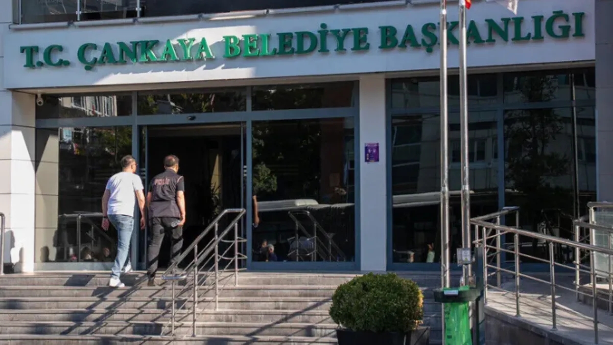 Çankaya Belediyesi yolsuzluk soruşturması Eyüpsultan'a sıçradı: 3 gözaltı