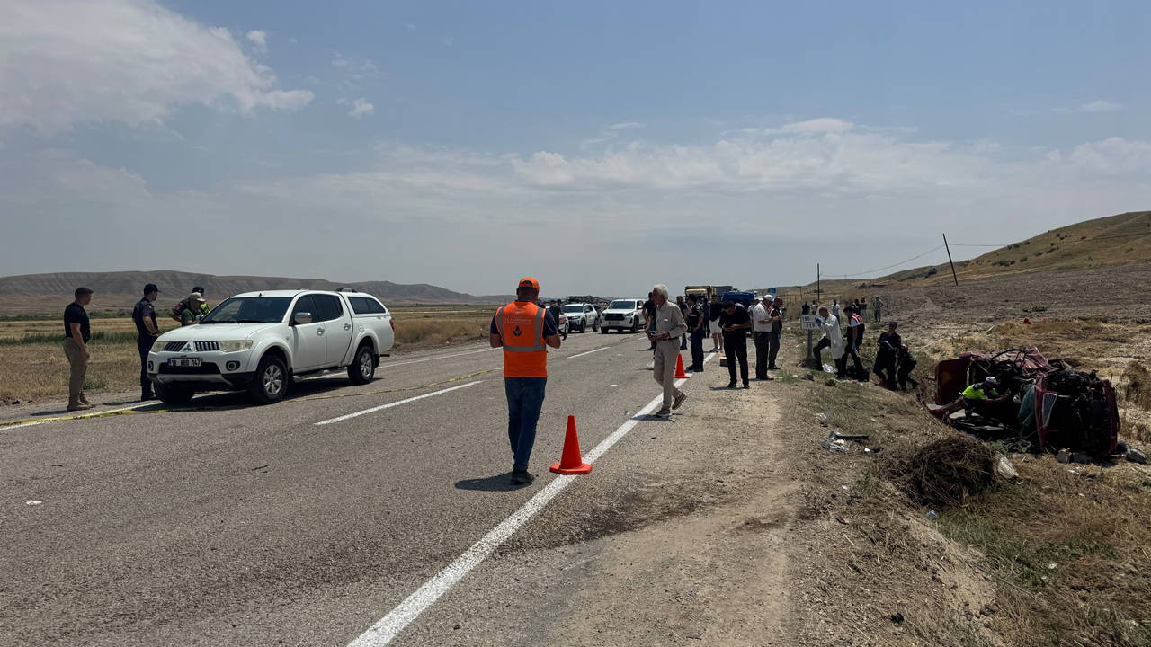 Çankırı'da feci kaza: 3 ölü, 4 yaralı