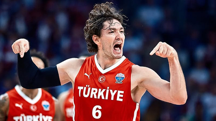 Cedi Osman PAOK ile anlaştı, Yunanistan'da kaldı