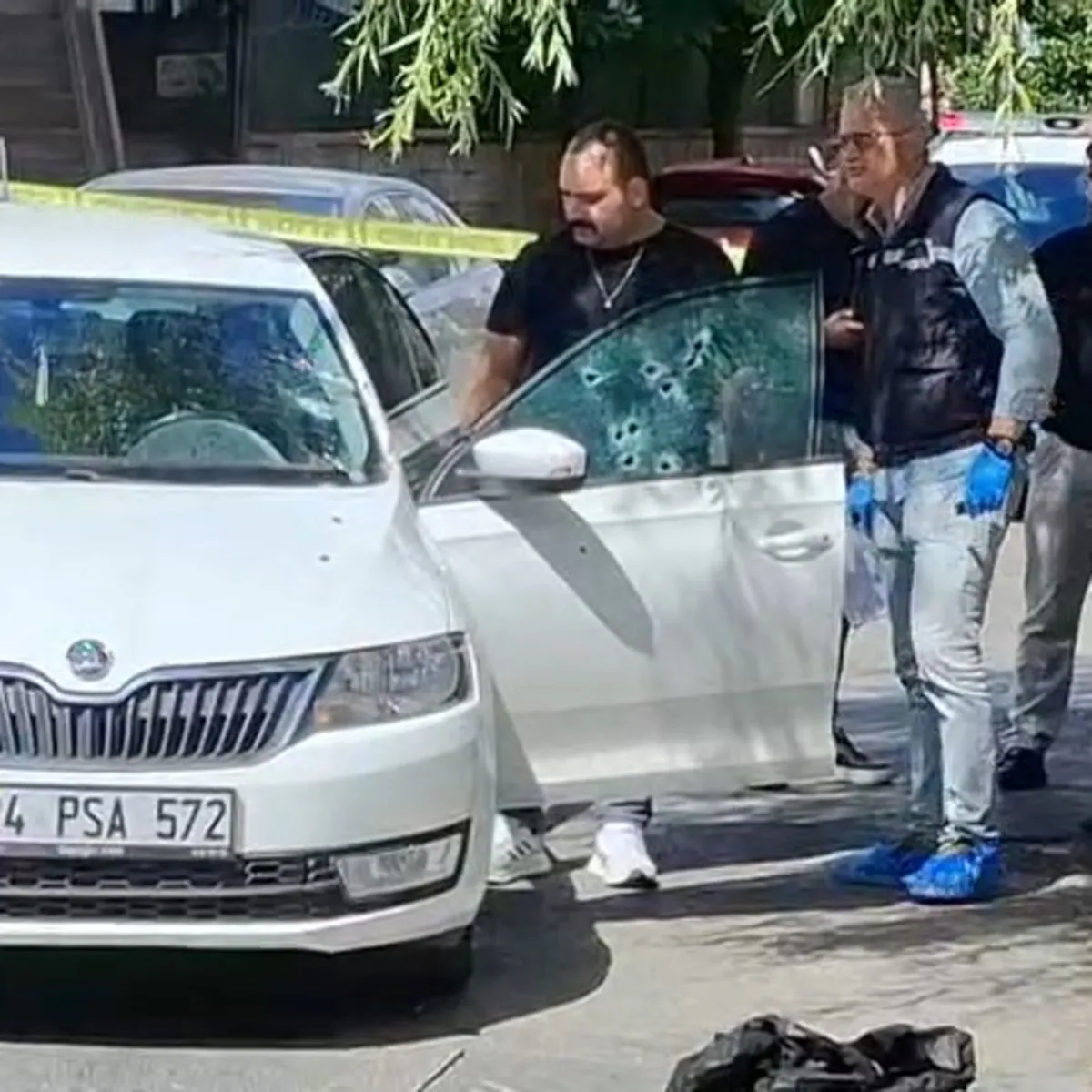 Çekmeköy'de silahlı saldırı: 26 yaşındaki sürücü hayatını kaybetti