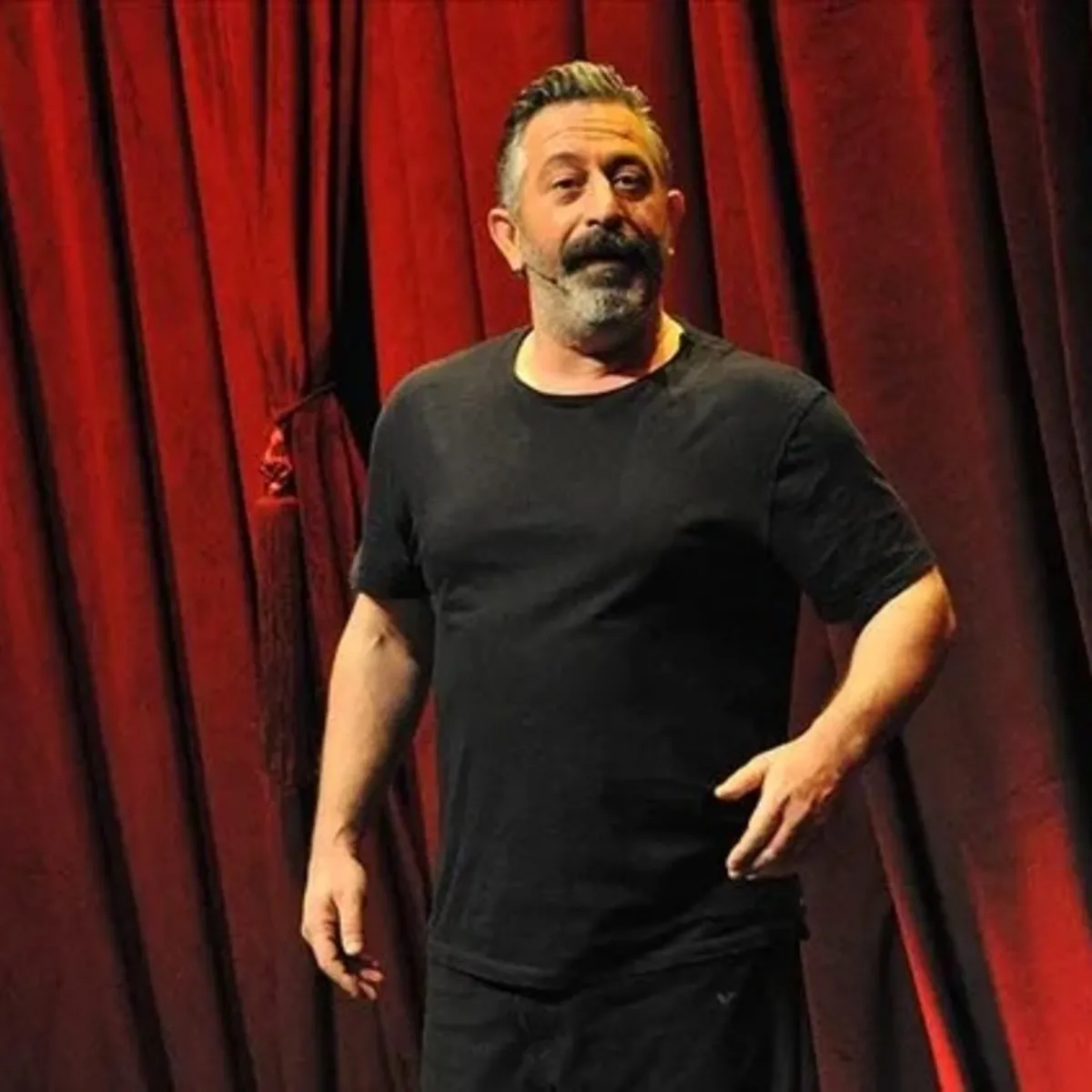 Cem Yılmaz hastaneye kaldırıldı! Kalp spazmı geçirdi