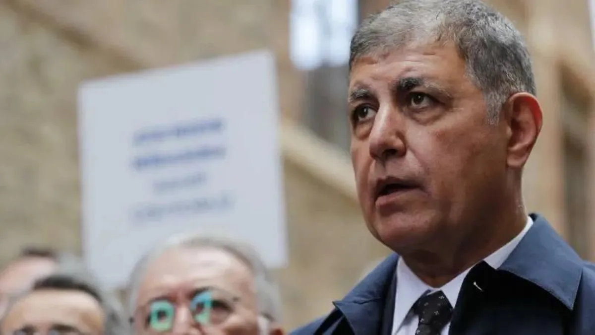 Cemil Tugay'a 'Sakın CHP'ye Geçme' Baskısı Artıyor