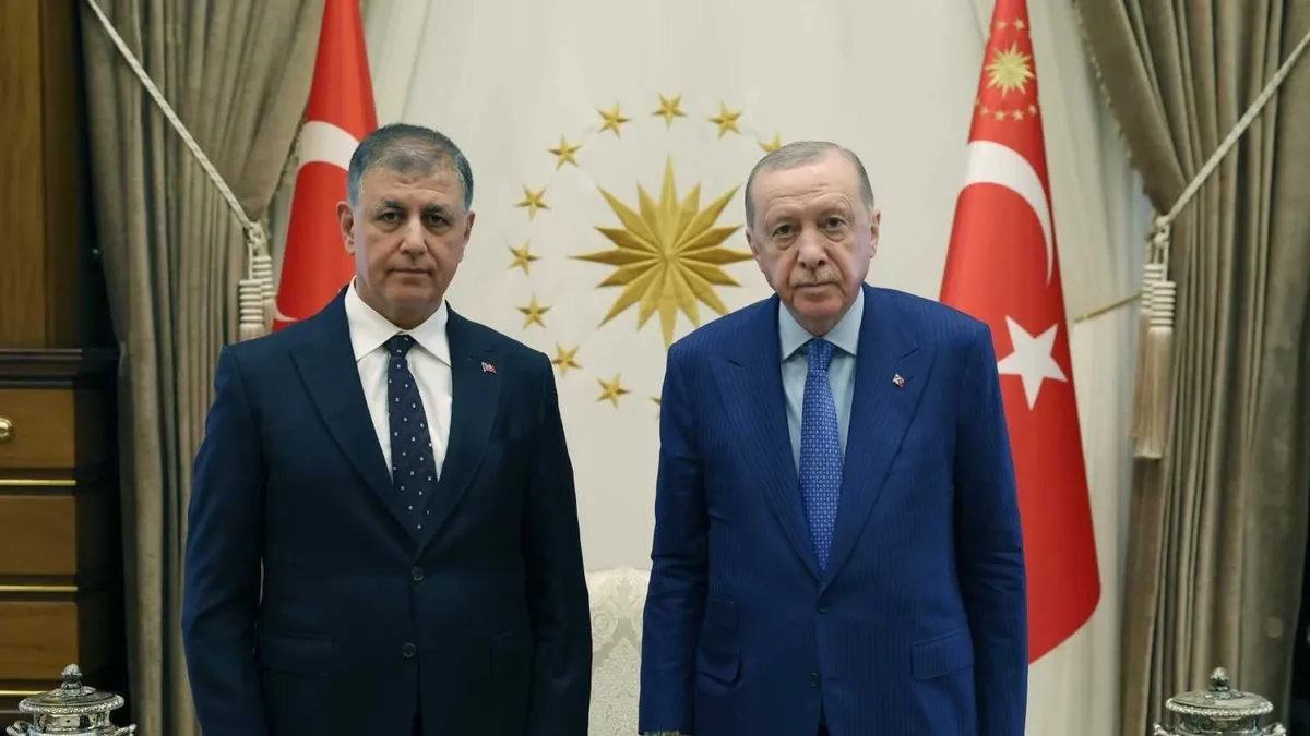 Cemil Tugay AK Parti'ye mi Katılıyor? İzmir'de Siyasi Deprem