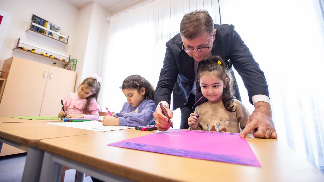 Cemil Tugay'dan Yuvamız İzmir'de Müjde: Aylık Ücret 2.500 TL'ye Düştü