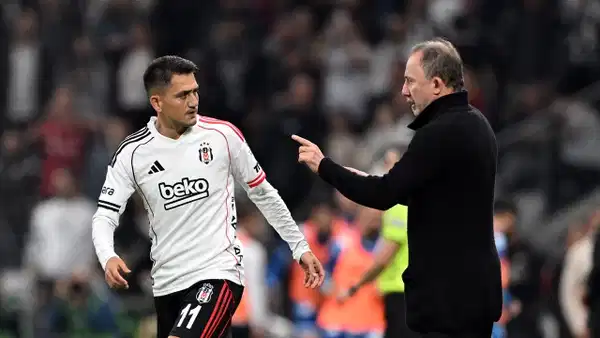 Cengiz Ünder'den Fenerbahçeli Paylaşım: Geri Dönüşün Sinyali