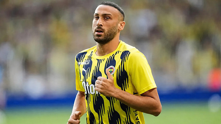Cenk Tosun sürpriz bir kararla 1. Lig ekibi Fatih Karagümrük'e transfer oldu