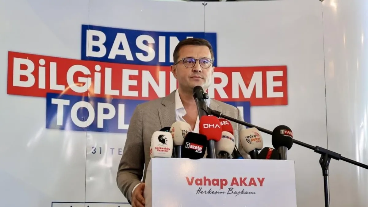 Çerkezköy Belediye Başkanı Vahap Akay CHP'den İstifa Etti