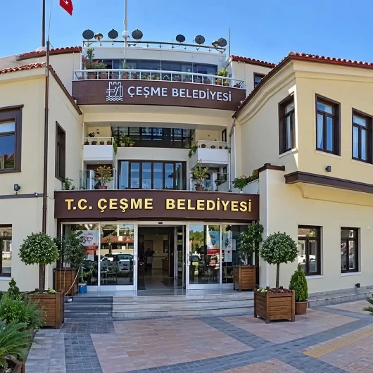 Çeşme Belediyesi'nde Rüşvet Ağı Kamerada: Gizli Pazarlık Ortaya Çıktı