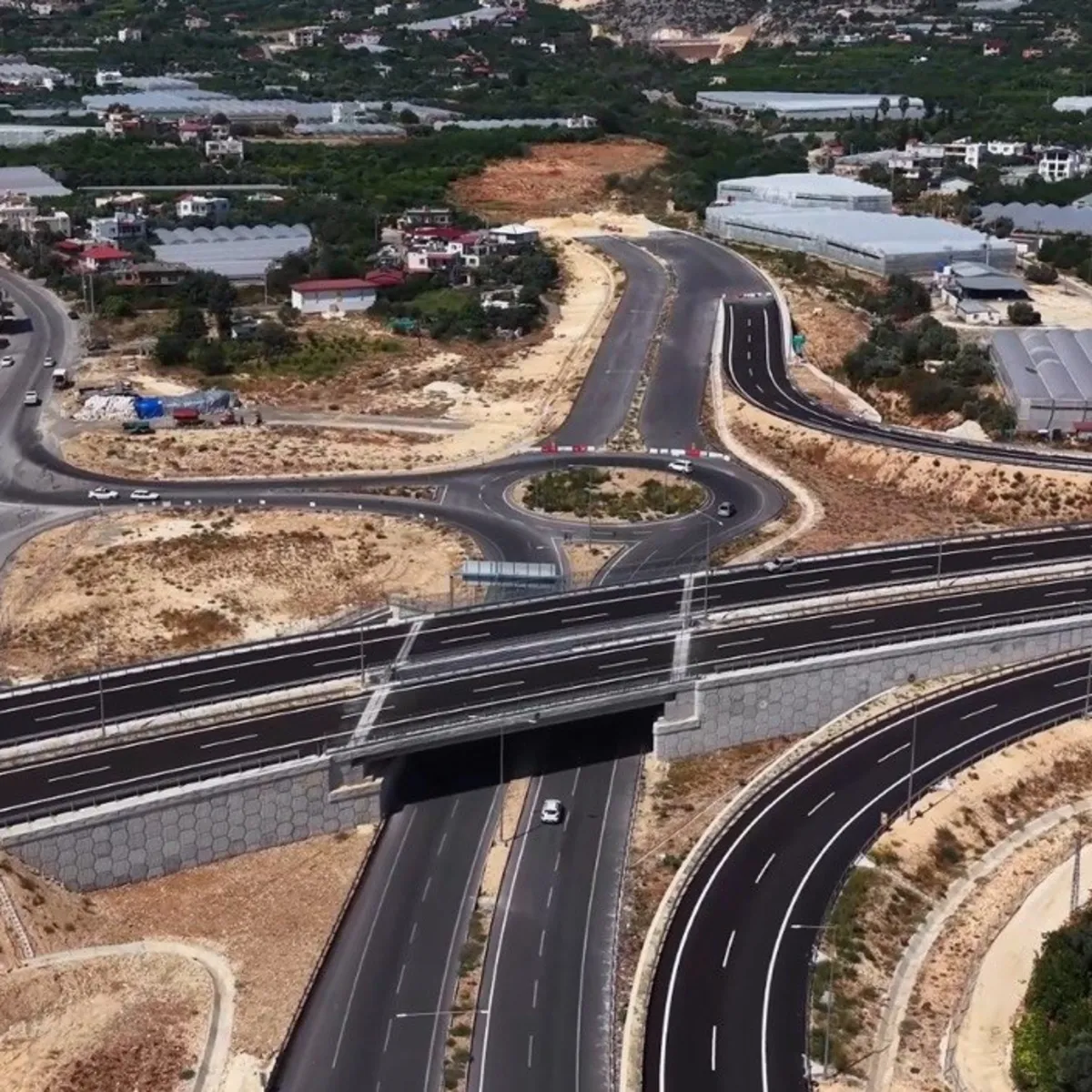 Çeşmeli-Kızkalesi Otoyolu'nda %98 aşama: Yol 18 dakikaya inecek