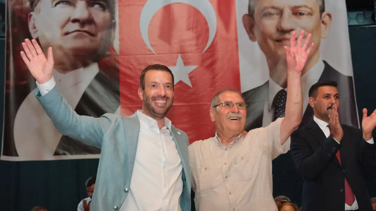 Ceyhan Belediye Başkanı Aydar, CHP'den istifa etti, YENİ Parti'ye katılıyor