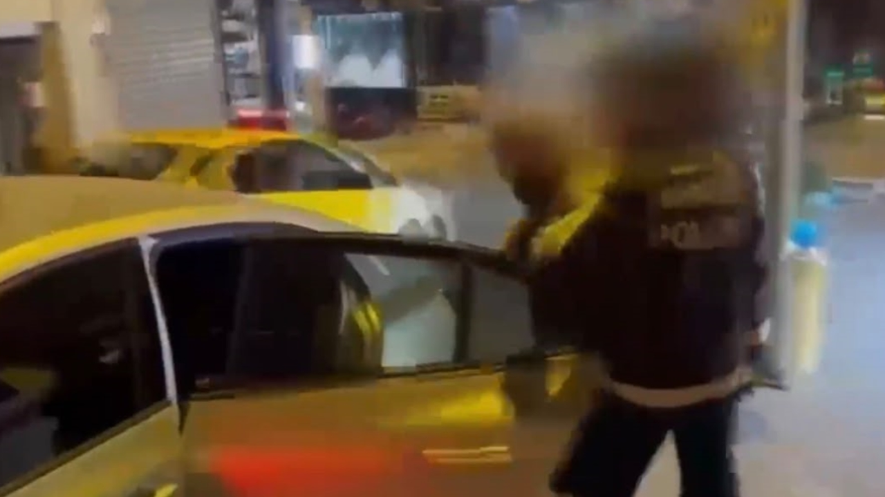 Cezayir'in Kırmızı Bültenle Aradığı Uyuşturucu Şüphelisi İstanbul'da Yakalandı