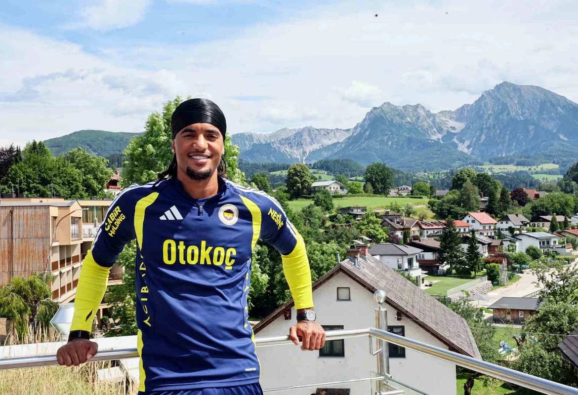 Chelsea Fenerbahçe'nin sol beki Brown için devrede