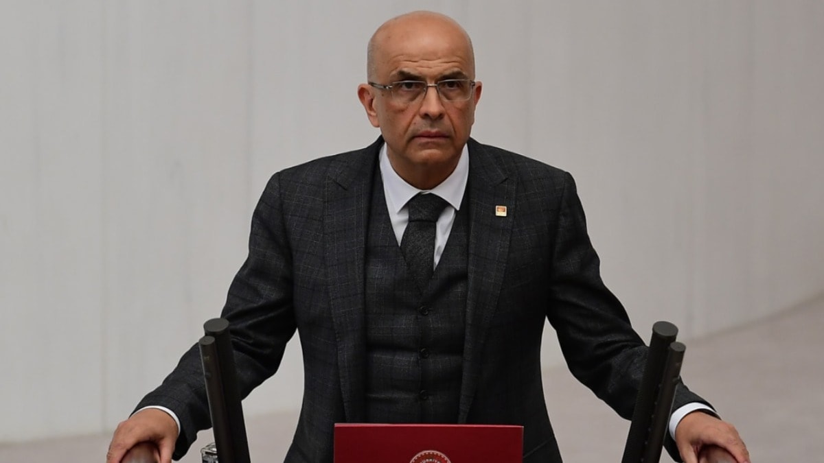 CHP'de 27 vekil kurultay çağrısına imza atmadı