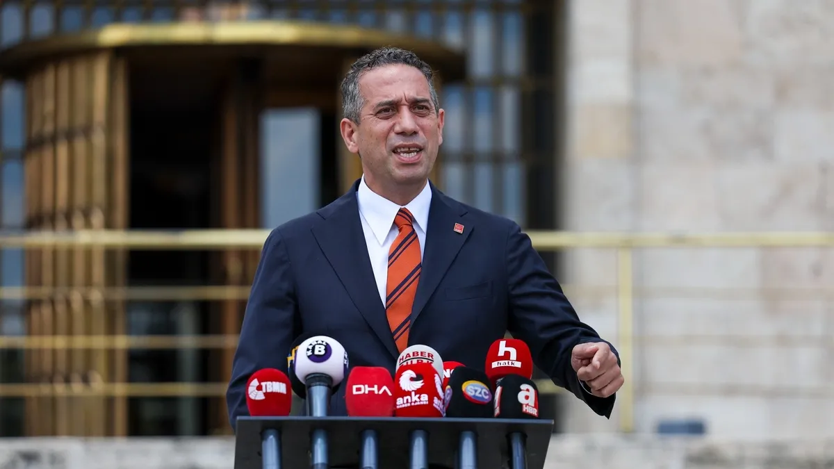 CHP'de sarsıntı: 9 milletvekili hakkında kesin ihraç kararı