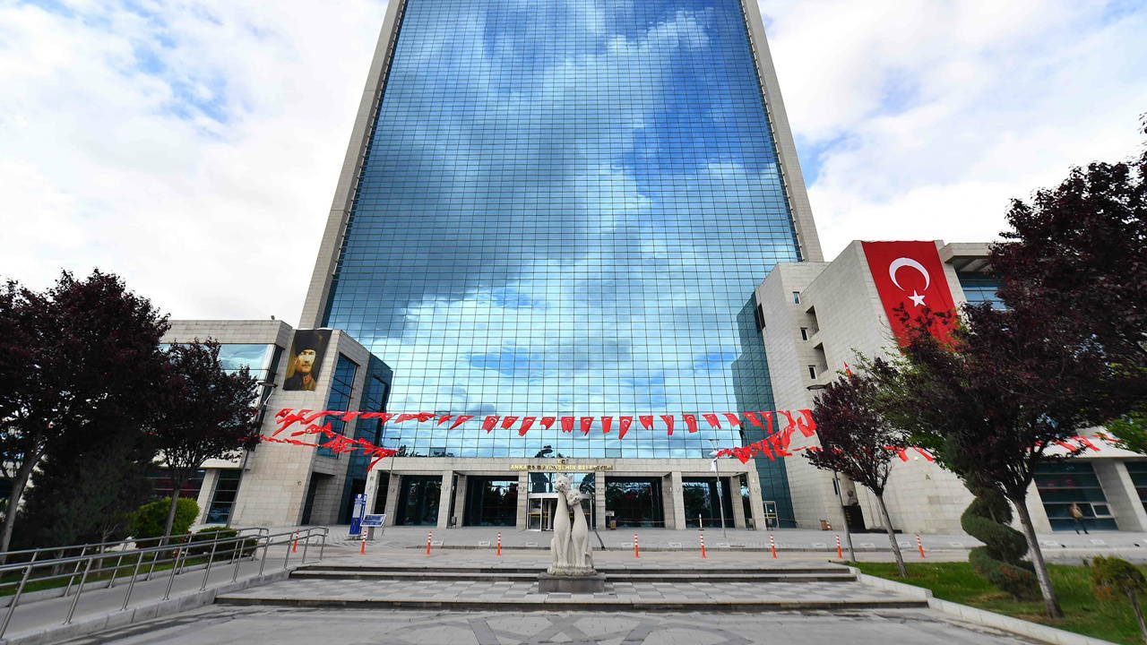 CHP Ankara'da Etimesgut ve Yenimahalle'ye Sıkıştı: 8 İlçe Daha İstifa Etti