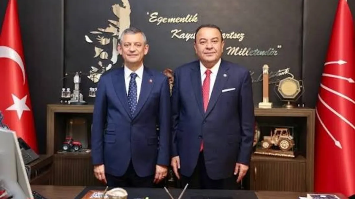 CHP Ankara Milletvekili Adnan Beker istifa etti