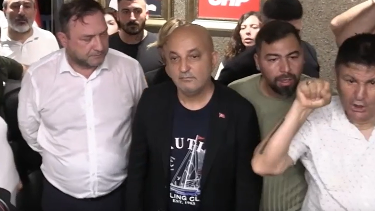 CHP'de skandal: Mahkeme ataması yapan başkanın ekibi hırsız çıktı