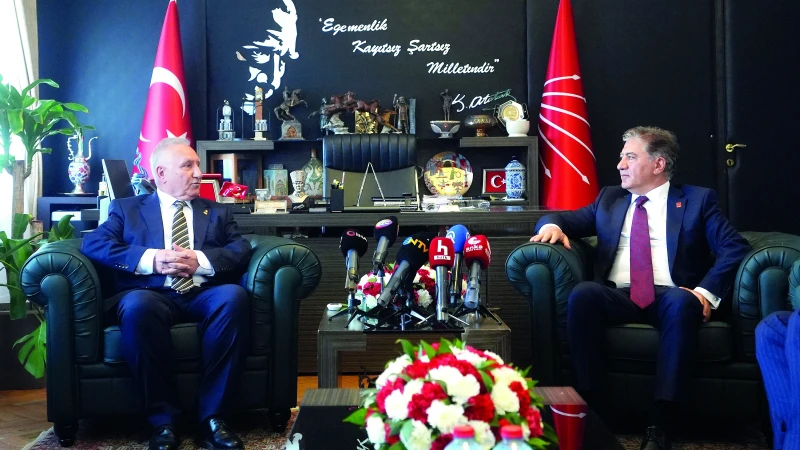 CHP'de bayramlaşma krizi: Parti içi ayrışma su yüzüne çıktı