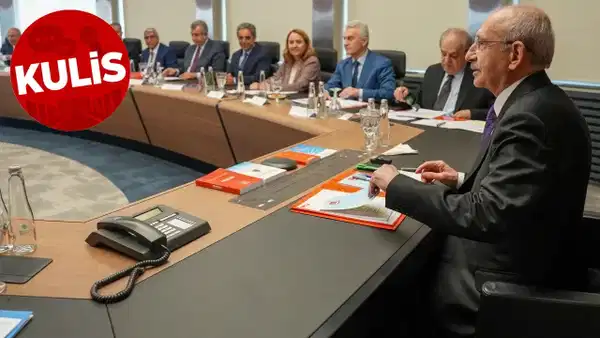 CHP'de butlan krizi: Olağanüstü kurultay için hukukçu görüşü alınacak