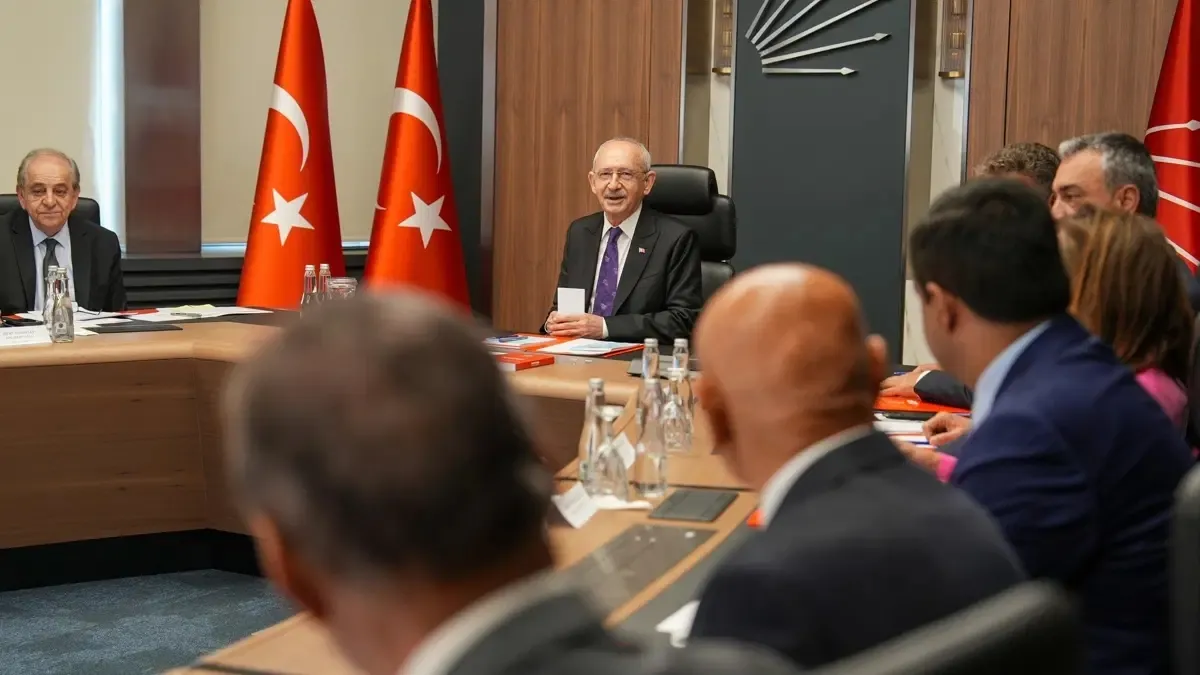 CHP'de kritik gün: MYK ve PM toplanıyor