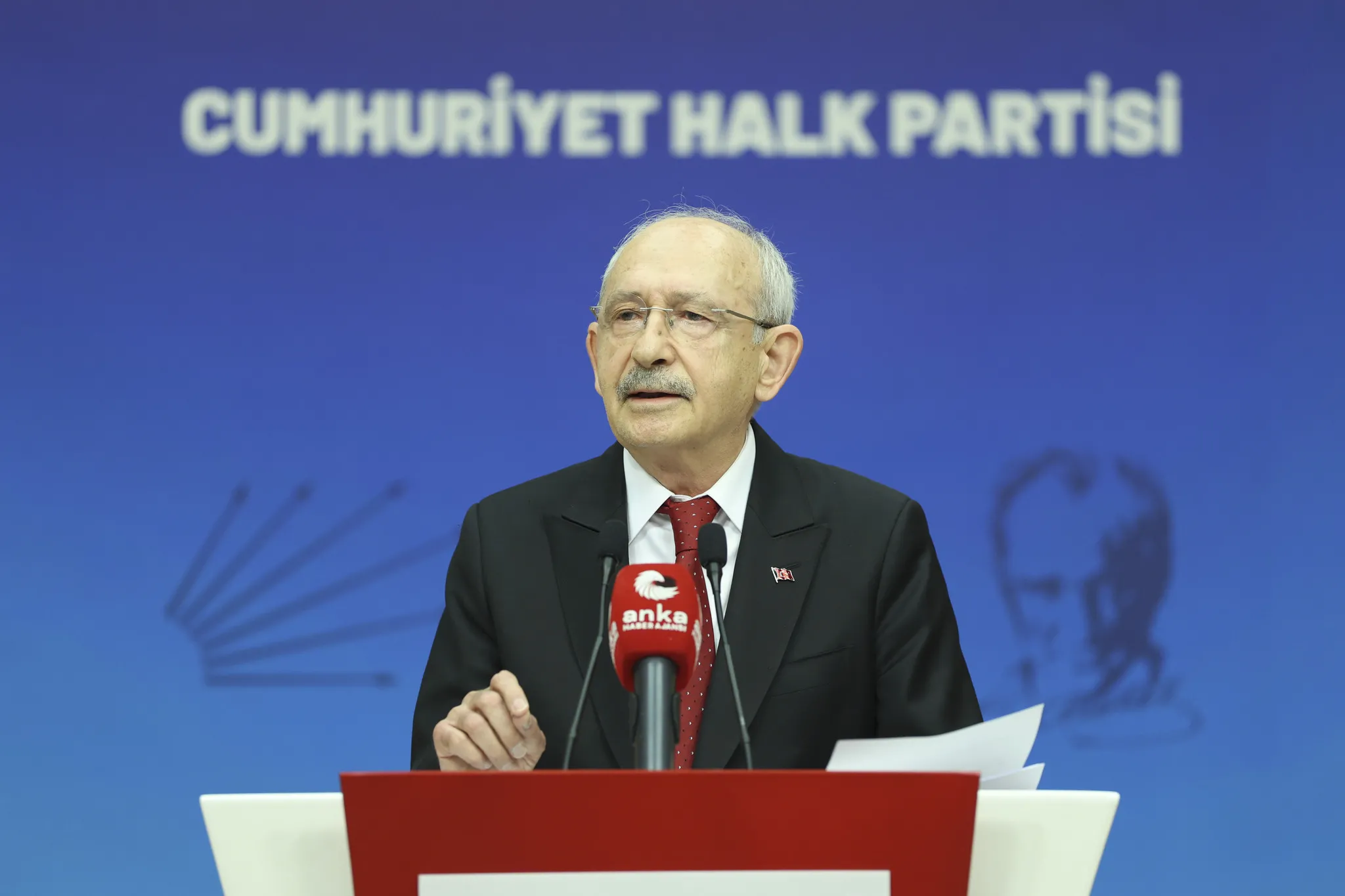 CHP'de MYK toplanıyor: Kılıçdaroğlu'nun tasarrufu bekleniyor