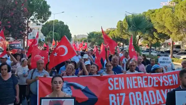 CHP Didim'de örgüt iradesi yürüyüşü: Yönetici atamaları protesto edildi