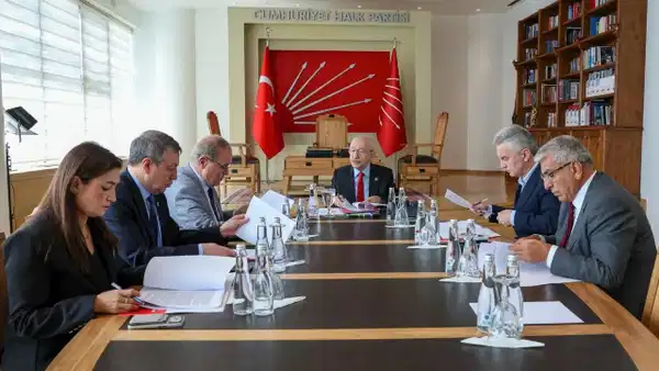 CHP Ekonomi Masası, Borsa İstanbul'daki Dalgalanma Üzerine Acil Toplandı