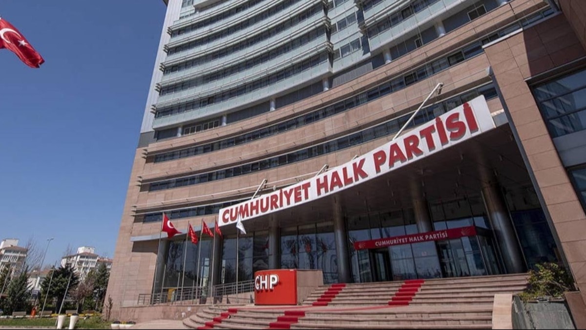 CHP Genel Merkezi'nde bugün hareketli dakikalar: Özgür Özel'in grup başkanlığı gündemde