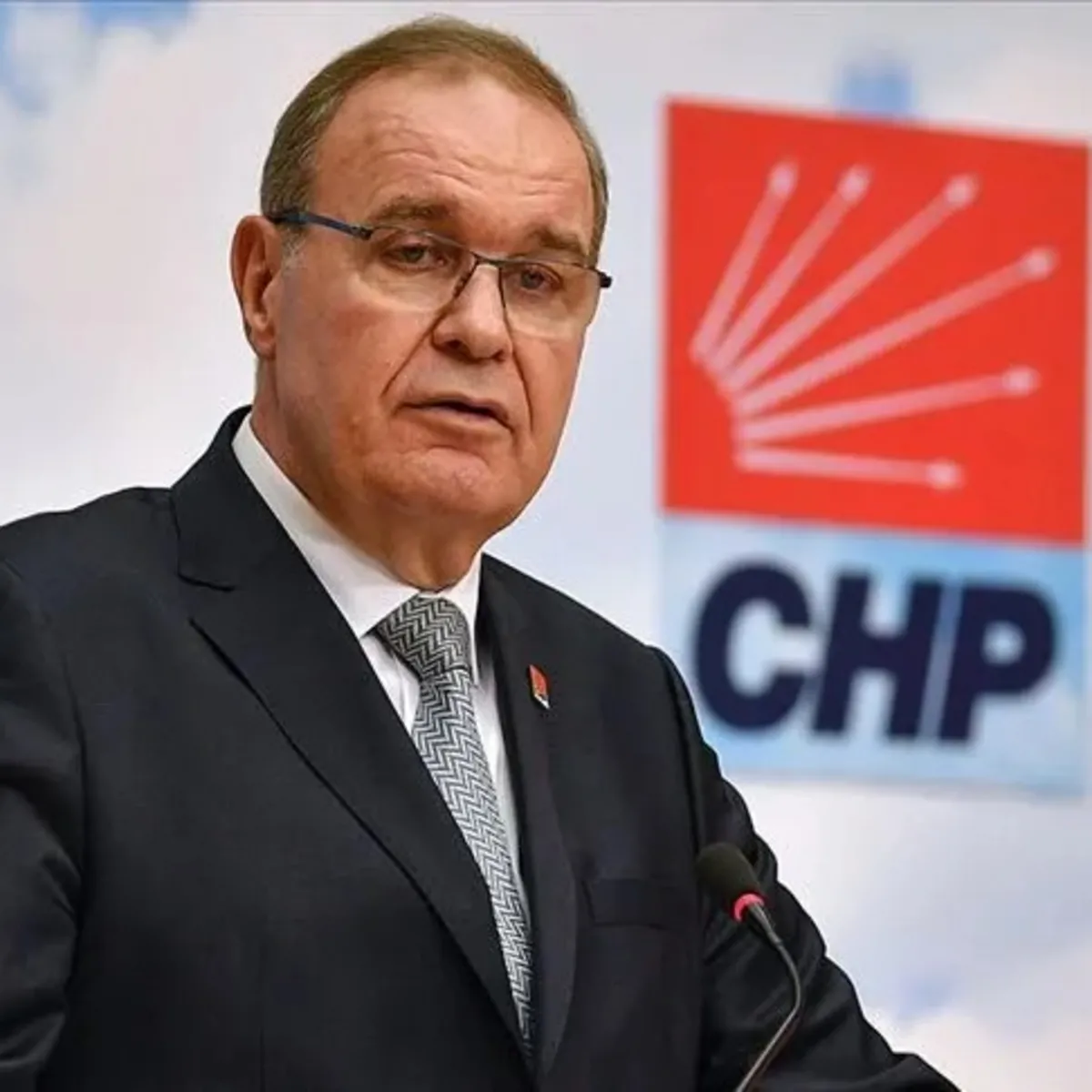 CHP Grup Başkanlığı'na Faik Öztrak Seçildi