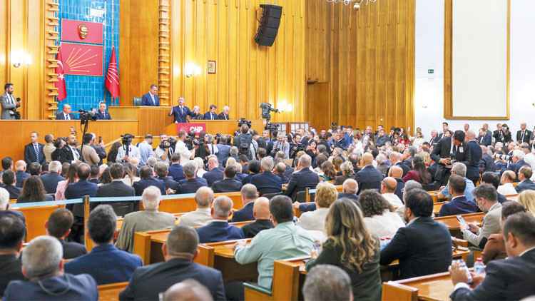 CHP'de grup başkanvekillikleri için seçim süreci başlıyor